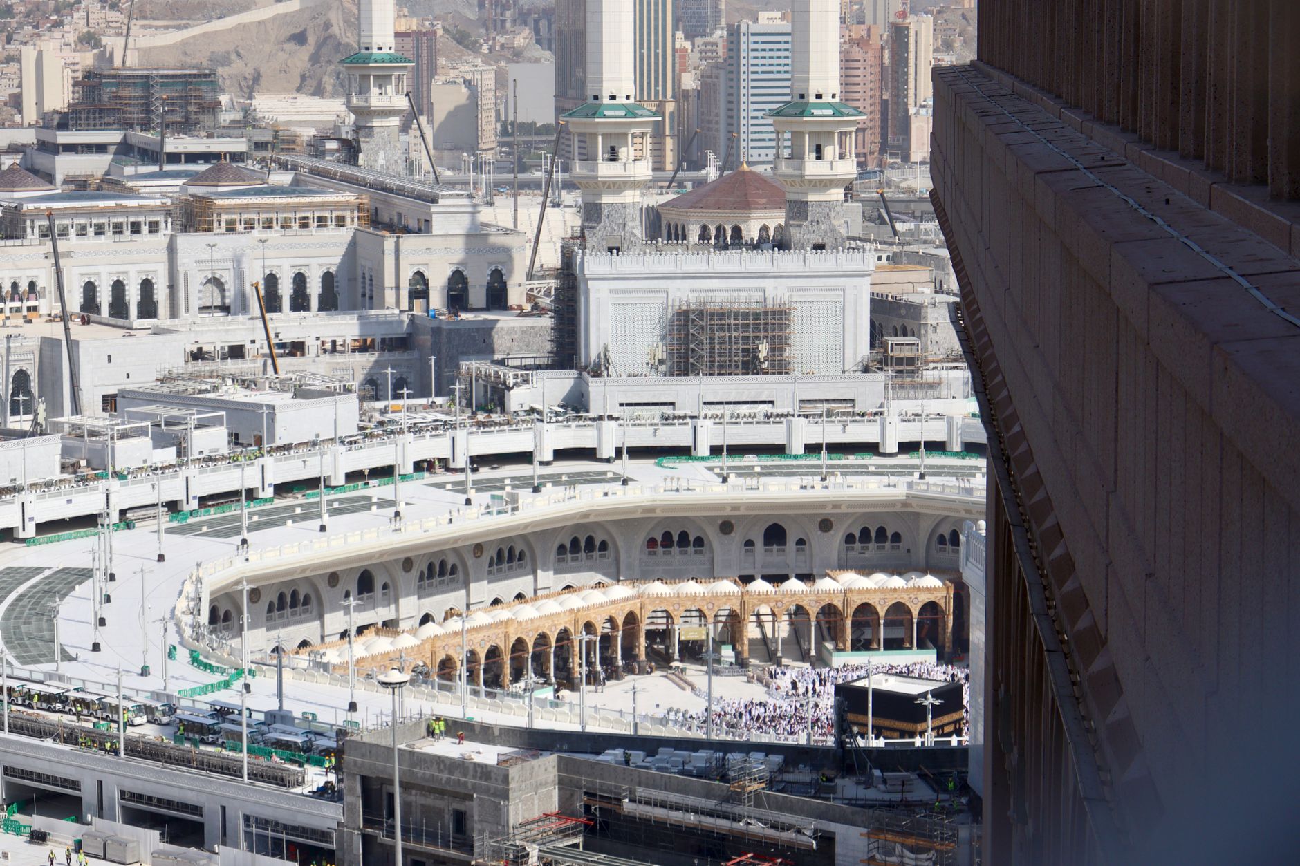 Hajj guide applications: Easy steps to secure your spot